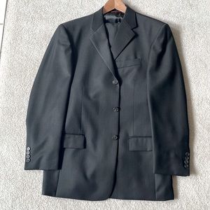 - Vintage Pierre Cardin Men’s 3 Button 2pc Black Suit